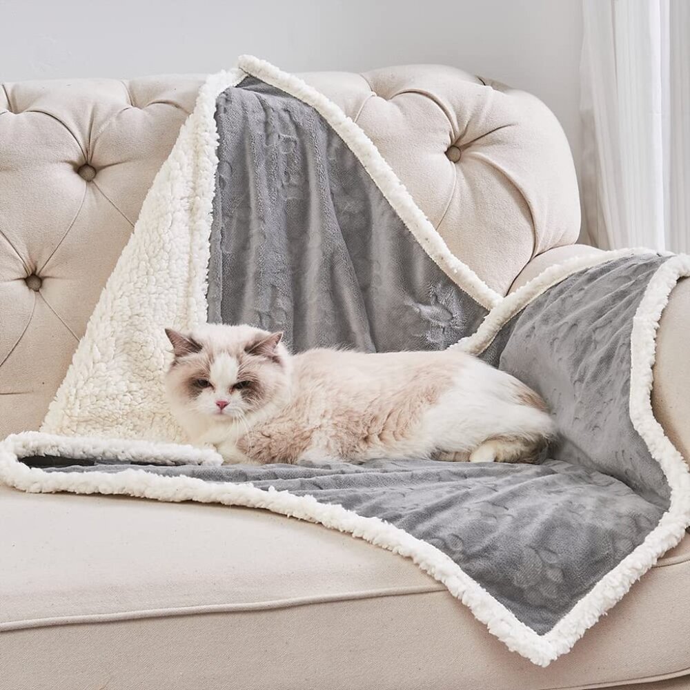 Waterproof Pet Blanket Sherpa Fleece Reversible Soft Plush Throw Protector